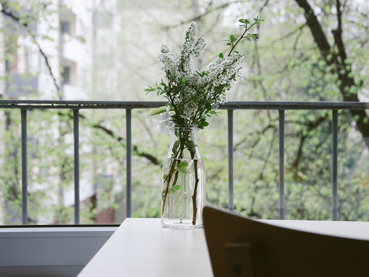 Blumenschmuck im Empfangsbereich